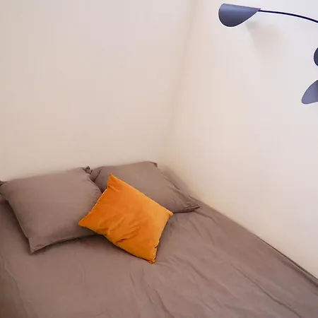 Proche De Liberation Avec Balcon Ensoleille Апартаменты *