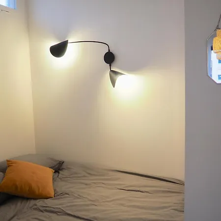 Proche De Liberation Avec Balcon Ensoleille 니스