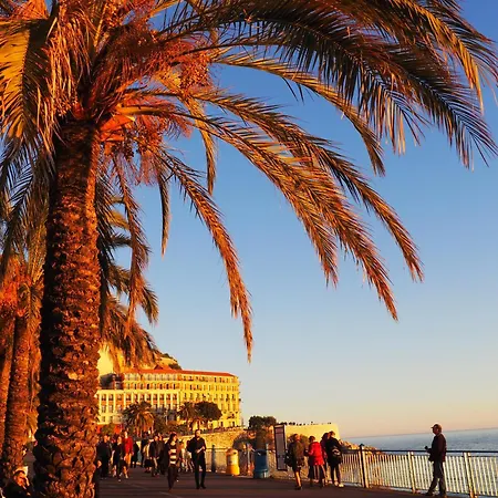 Proche De Liberation Avec Balcon Ensoleille Apartamento Nice