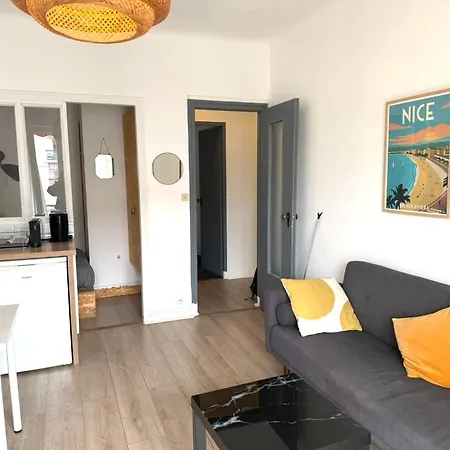 Appartement Proche De Liberation Avec Balcon Ensoleille Nice
