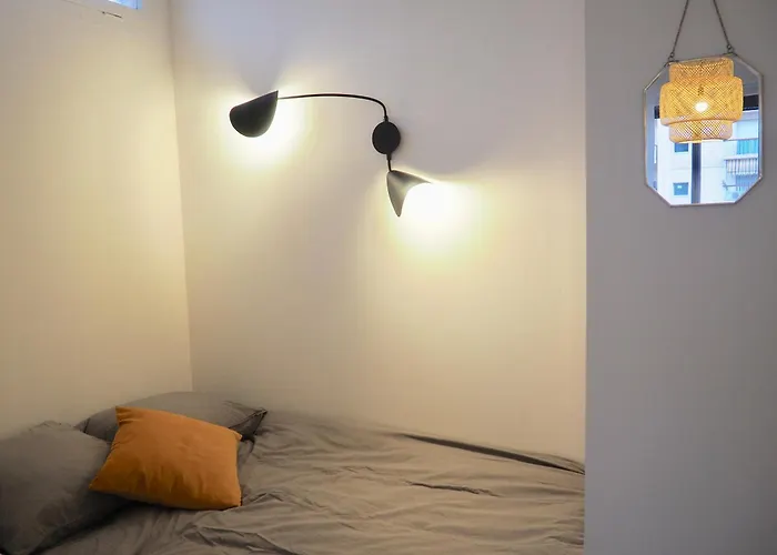 Proche De Libération Avec Balcon Ensoleillé Nice