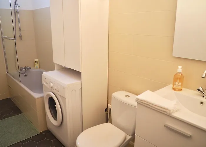 Proche De Libération Avec Balcon Ensoleillé Appartement