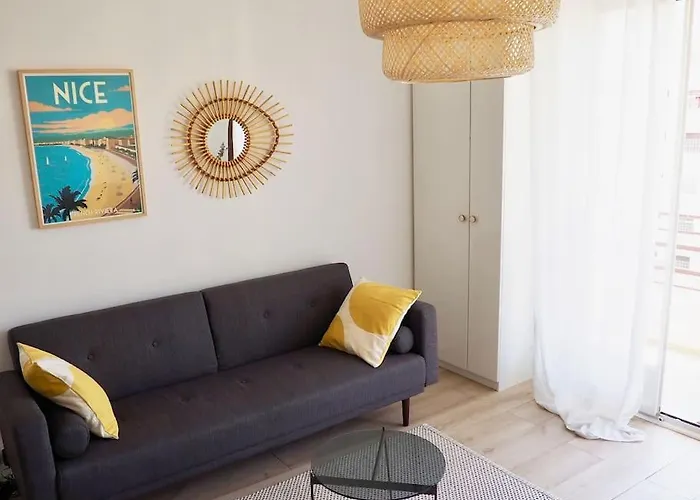 Appartement Proche De Libération Avec Balcon Ensoleillé